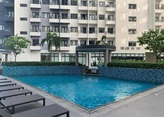 Rg&j Paranaque Staycation At Spring Residences T4