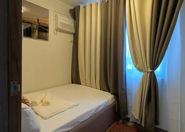 Rg&j Paranaque Staycation At Spring Residences T4